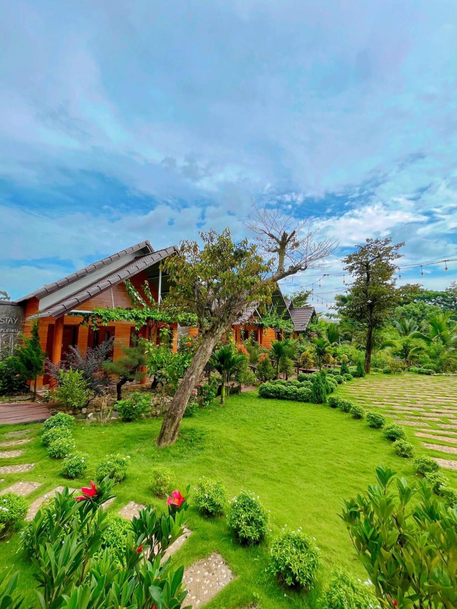 Sora Homestay Plây Ku Exterior foto